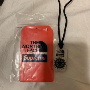 Supreme TNF compass necklace